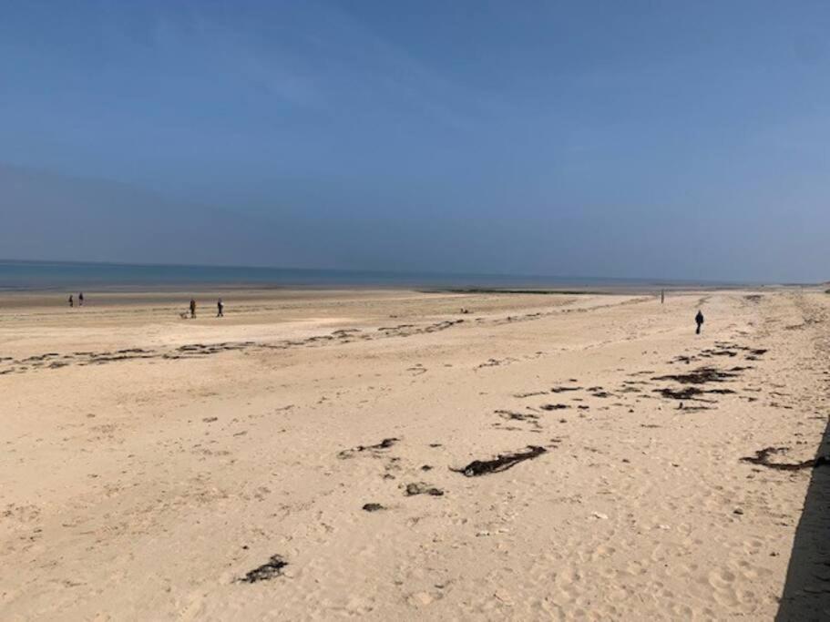 Villa De La Plage, Front De Mer, Juno Beach Bernieres-sur-Mer Bagian luar foto